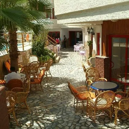 Aparthotel Semiz 3*